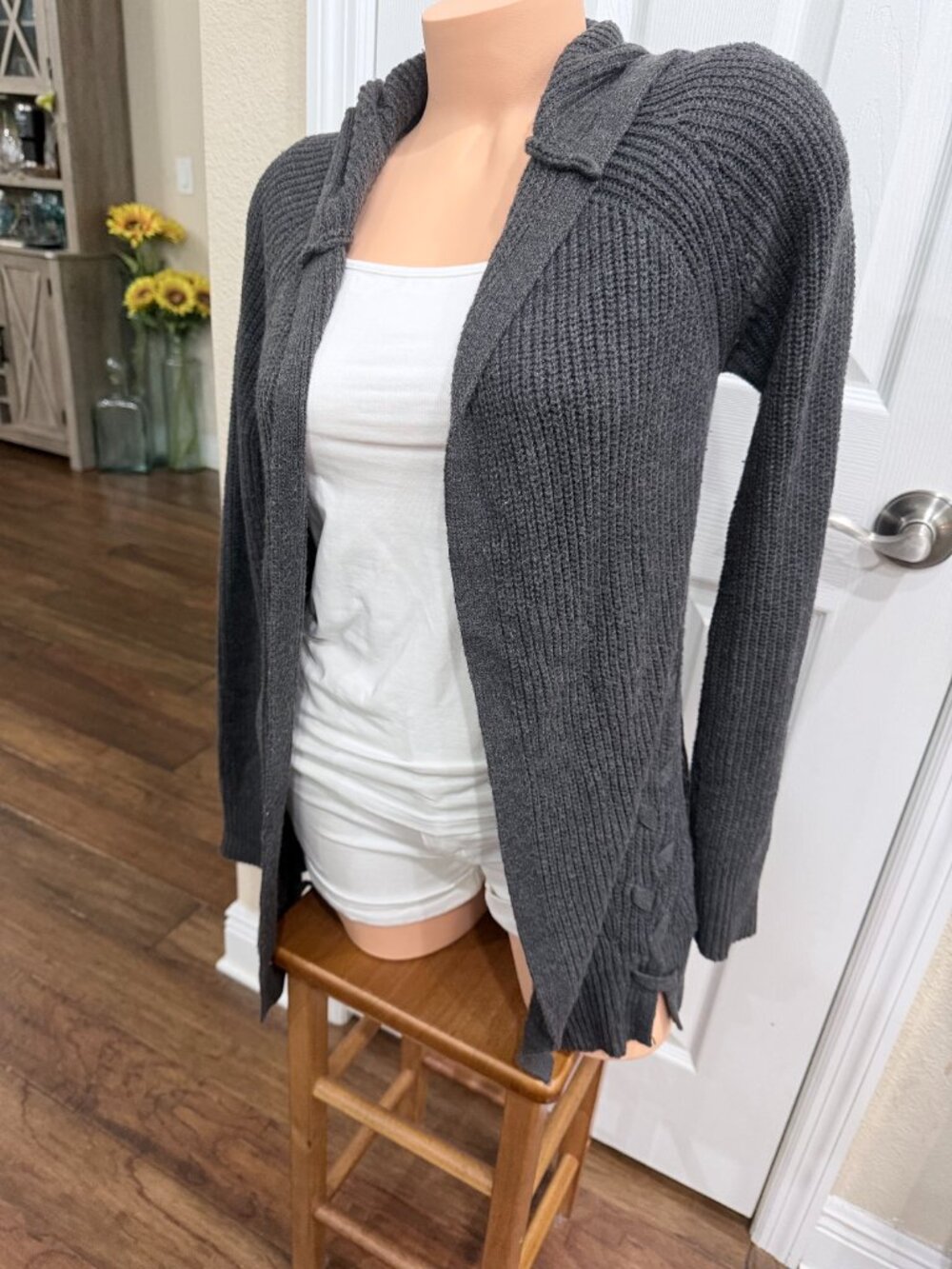Simply Vera Vera Wang XS Gray Hooded Lace Up Chunky Knit Cardigan Sweater - Picture 3 of 16